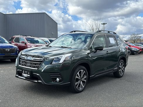 Used 2023 Subaru Forester Limited image 3