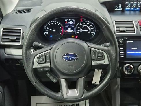 Used 2018 Subaru Forester 2.5i Premium image 16