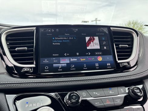 New 2026 Chrysler Pacifica Select w/ S Appearance Package FWD image 19