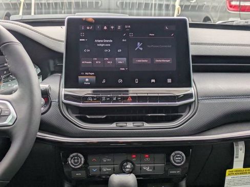 New 2026 Jeep Compass Latitude image 16