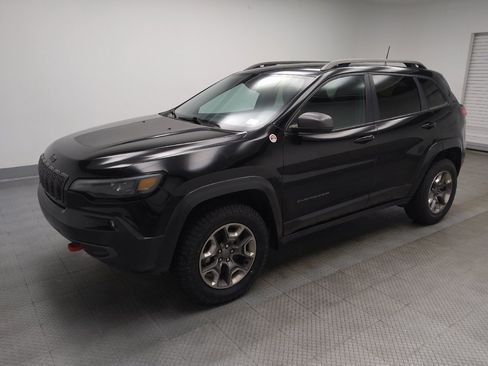 Used 2019 Jeep Cherokee Trailhawk w/ Comfort/Convenience Group AWD/4WD image 2