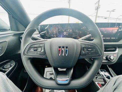 New 2026 Buick Envista Preferred w/ Convenience II Package image 18