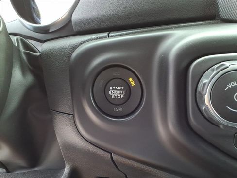 Used 2023 Jeep Wrangler Unlimited Sahara w/ Cold Weather Group image 24