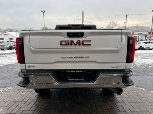 Used 2024 GMC Sierra 2500 SLT w/ SLT Premium Package image 9
