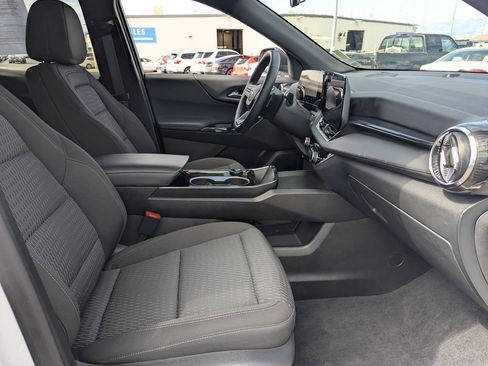 Used 2026 Chevrolet Equinox LT FWD image 31