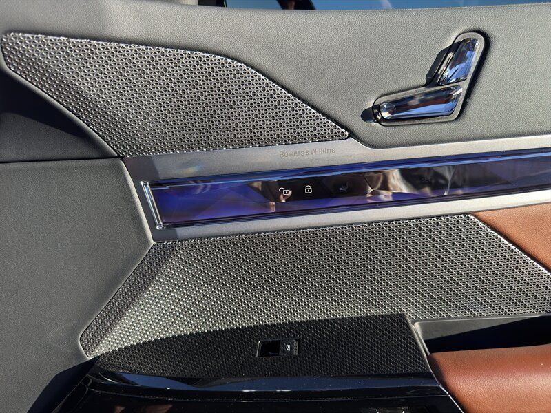 Used 2025 BMW i7 eDrive50 w/ M Sport Package RWD image 54