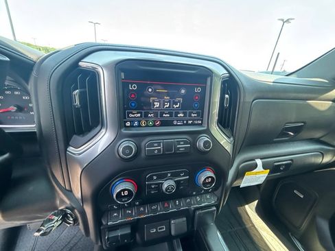 Used 2022 Chevrolet Silverado 1500 LTZ w/ Safety Package II AWD/4WD image 14