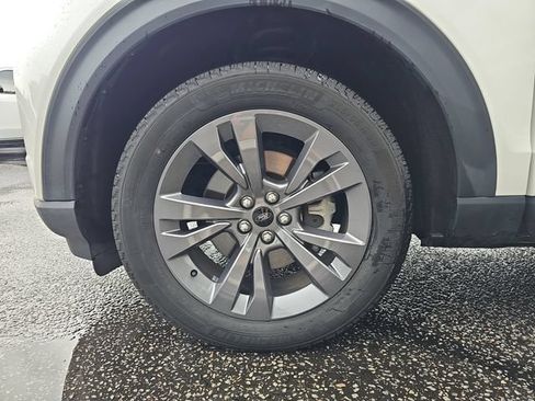 Certified 2023 Ford Explorer XLT w/ Equipment Group 202A AWD/4WD image 37