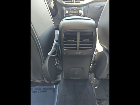 New 2025 Ford Escape SE w/ Class II Trailer Tow Package image 44