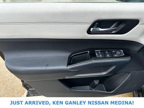 Certified 2023 Nissan Pathfinder SL w/ SL Premium Package AWD/4WD image 15