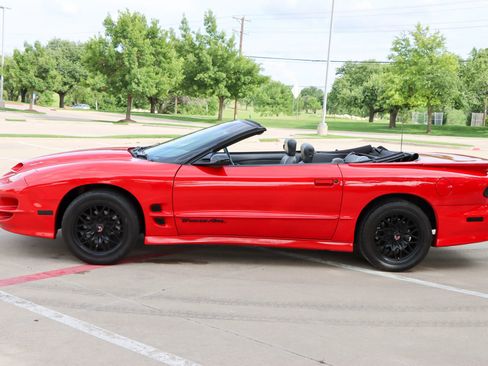 Used 1999 Pontiac Firebird Trans Am RWD image 5