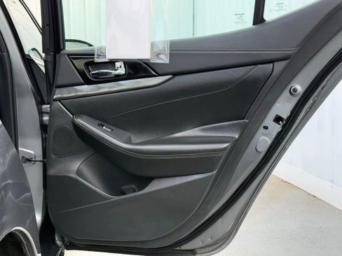 Used 2020 Nissan Maxima 3.5 SL w/ Floor Mat Group image 15