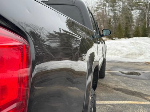 Used 2017 Toyota Tacoma SR5 image 18