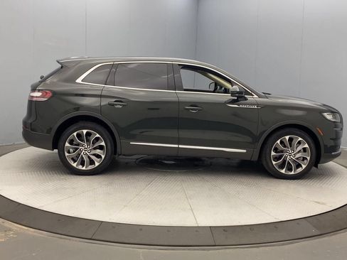 Used 2023 Lincoln Nautilus Reserve w/ Luxury Package AWD/4WD image 6