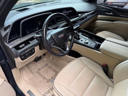 Used 2022 Cadillac Escalade Premium Luxury w/ Performance Package AWD/4WD image 24