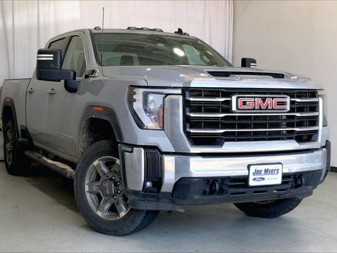 Used 2025 GMC Sierra 2500 SLE w/ SLE Convenience Package AWD/4WD image 1