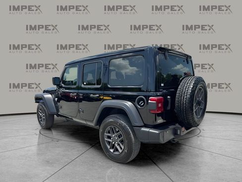 Used 2024 Jeep Wrangler Unlimited Sport AWD/4WD image 3