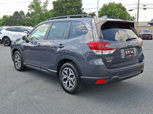 Used 2022 Subaru Forester Premium AWD/4WD image 7