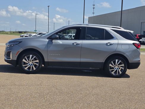 Used 2024 Chevrolet Equinox Premier AWD/4WD image 8