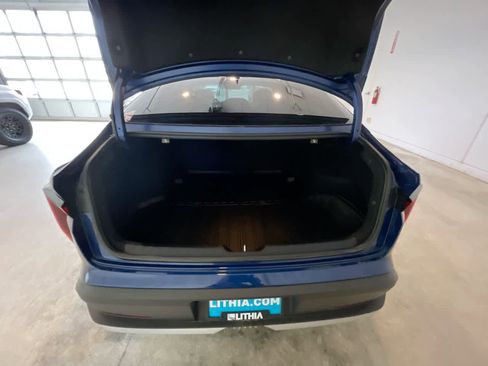 Used 2025 Kia K4 EX image 23