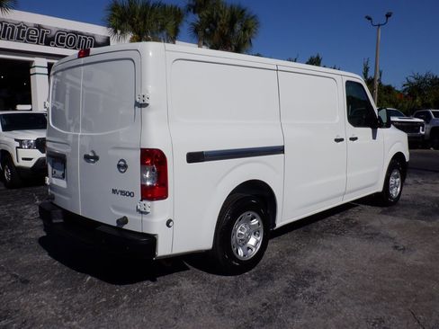 Used 2021 Nissan NV 1500 SV image 7