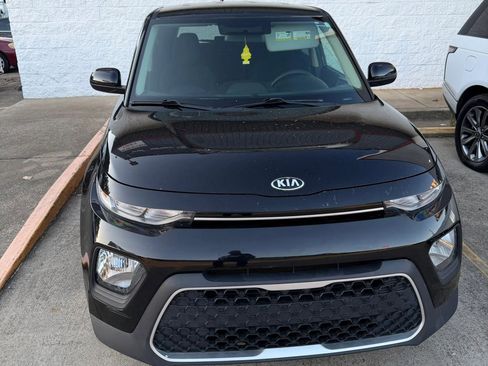 Used 2020 Kia Soul LX FWD image 4