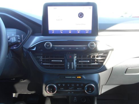 Certified 2025 Ford Escape Active FWD image 11