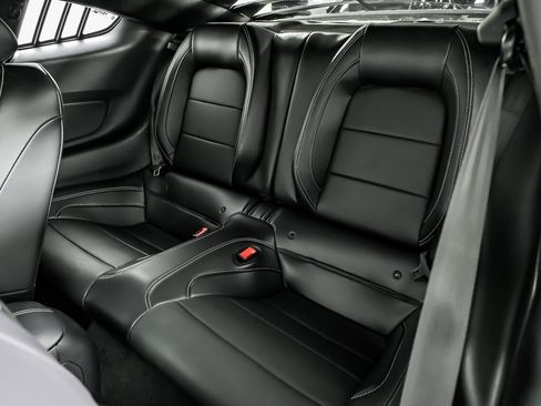Used 2019 Ford Mustang GT Premium w/ Equipment Group 401A RWD image 20