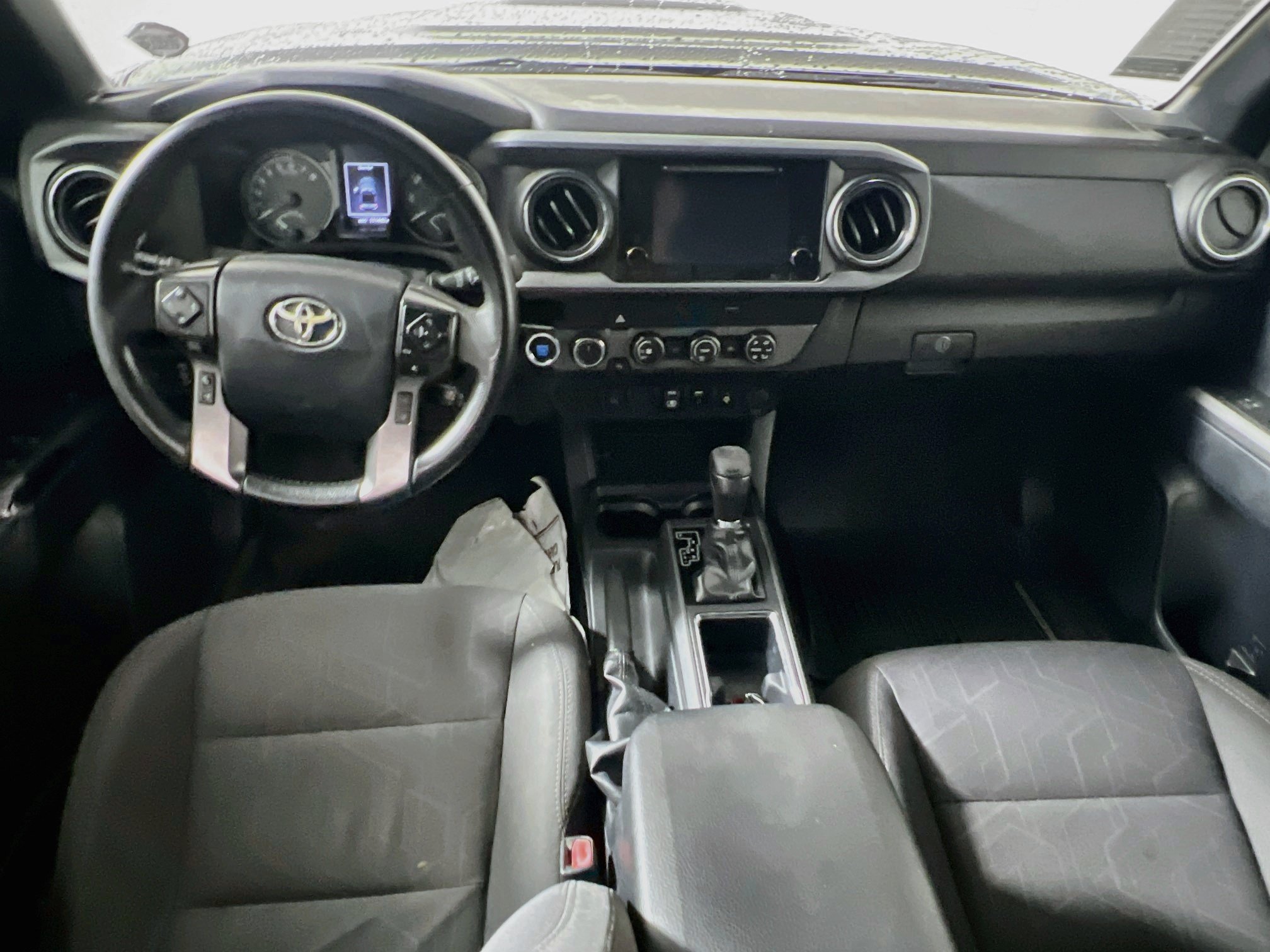 Used 2019 Toyota Tacoma TRD Sport AWD/4WD image 29
