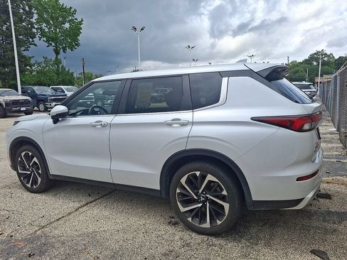 Used 2024 Mitsubishi Outlander SE AWD/4WD image 5