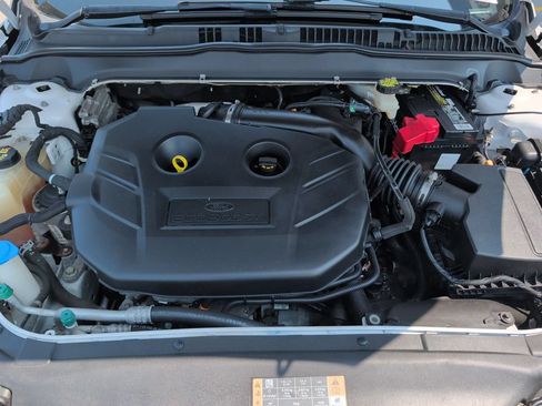 Used 2017 Ford Fusion SE w/ Fusion SE Technology Package AWD/4WD image 24