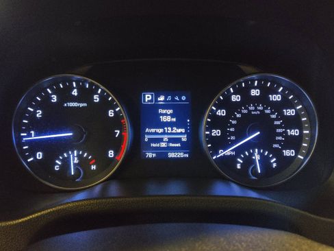 Used 2017 Hyundai Elantra Value Edition FWD image 23