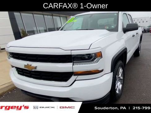 Used 2018 Chevrolet Silverado 1500 Custom image 3