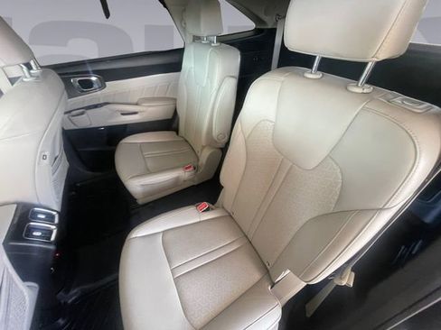 Used 2023 Kia Sorento SX Prestige AWD/4WD image 16
