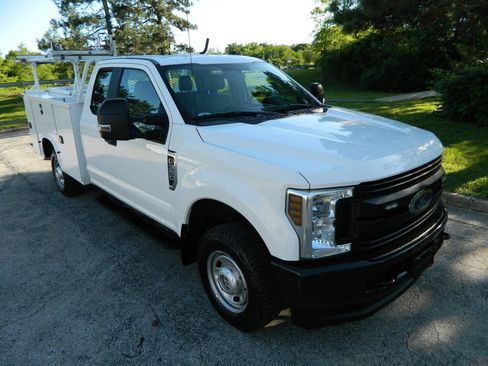 Used 2019 Ford F350 XL w/ Power Equipment Group AWD/4WD image 3