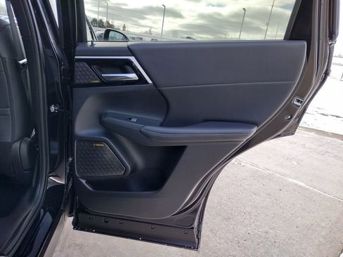 New 2026 Mitsubishi Outlander SE image 32