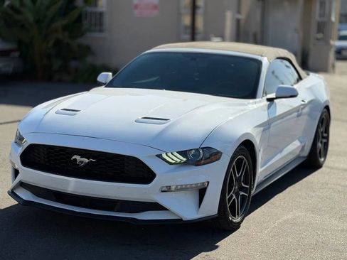 Used 2018 Ford Mustang Premium RWD image 53