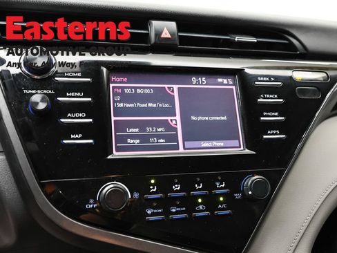 Used 2019 Toyota Camry LE FWD image 18
