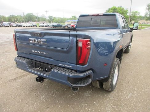 New 2026 GMC Sierra 3500 Denali Ultimate AWD/4WD image 5