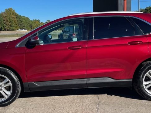 Used 2019 Ford Edge SEL w/ Equipment Group 201A image 8