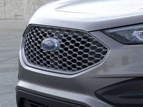 New 2024 Ford Edge SE image 17