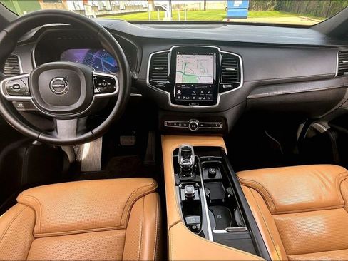 Certified 2023 Volvo XC90 B6 Ultimate w/ Protection Package Premier AWD/4WD image 21