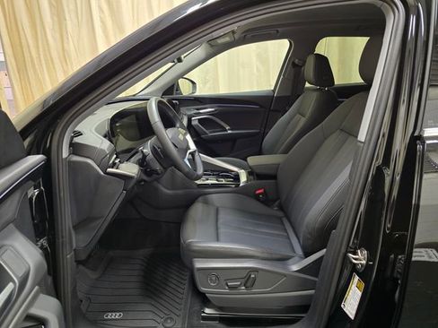 Certified 2025 Audi Q5 Premium w/ Convenience Package image 14