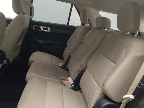 Used 2021 Ford Explorer 2WD image 18