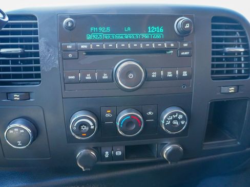 Used 2013 Chevrolet Silverado 2500 LT image 25