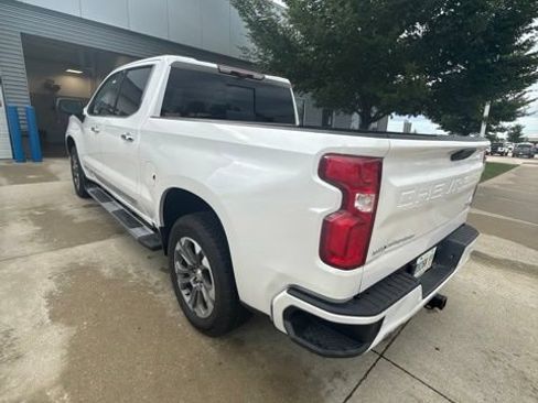 Used 2025 Chevrolet Silverado 1500 High Country w/ Technology Package AWD/4WD image 9