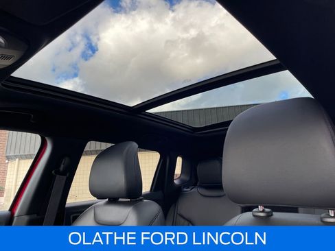 Used 2024 Jeep Compass Latitude w/ Sun and Sound Group image 25