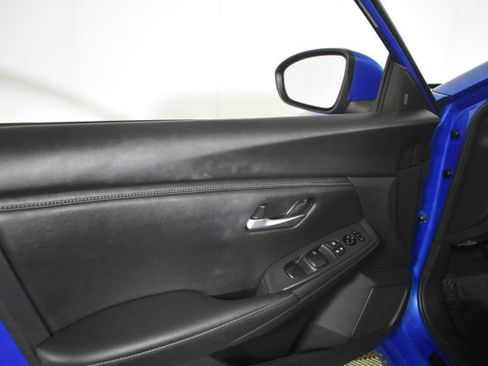 Certified 2025 Nissan Sentra SV FWD image 7