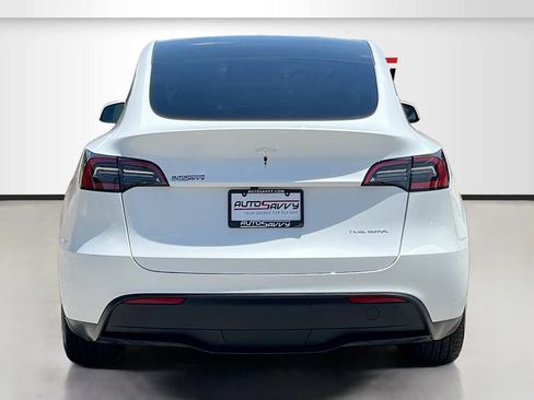 Used 2024 Tesla Model Y Long Range AWD/4WD image 6
