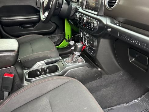 Used 2018 Jeep Wrangler Unlimited Rubicon image 17